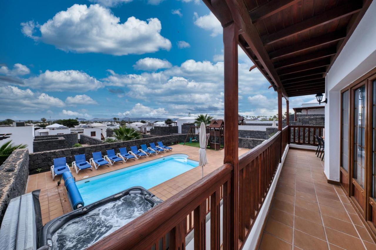 Villa Flavia-Private Pool, Jacuzzi, Sea Views Playa Blanca  Exterior photo