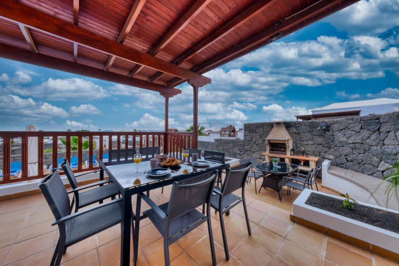 Villa Flavia-Private Pool, Jacuzzi, Sea Views Playa Blanca  Exterior photo