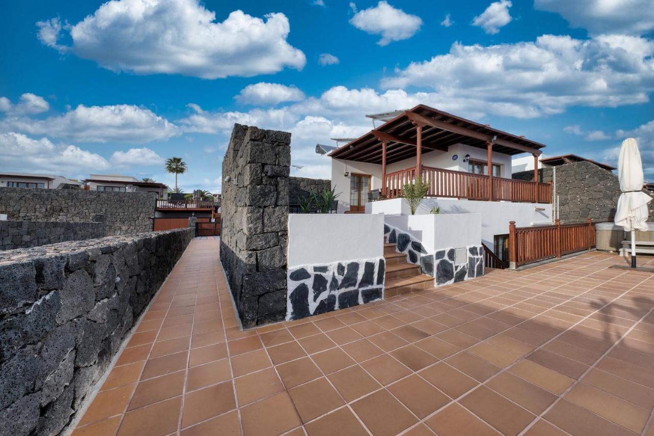Villa Flavia-Private Pool, Jacuzzi, Sea Views Playa Blanca  Exterior photo