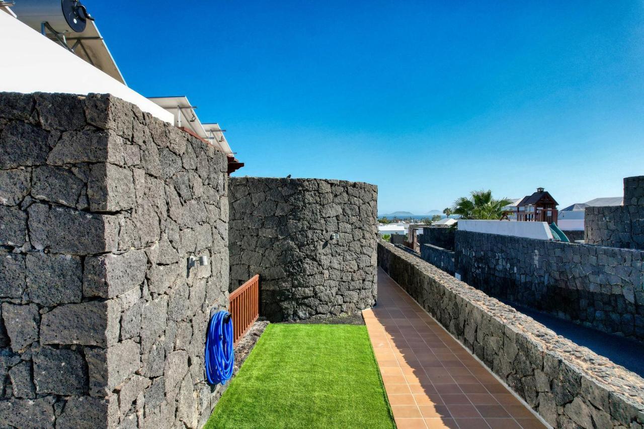 Villa Flavia-Private Pool, Jacuzzi, Sea Views Playa Blanca  Exterior photo