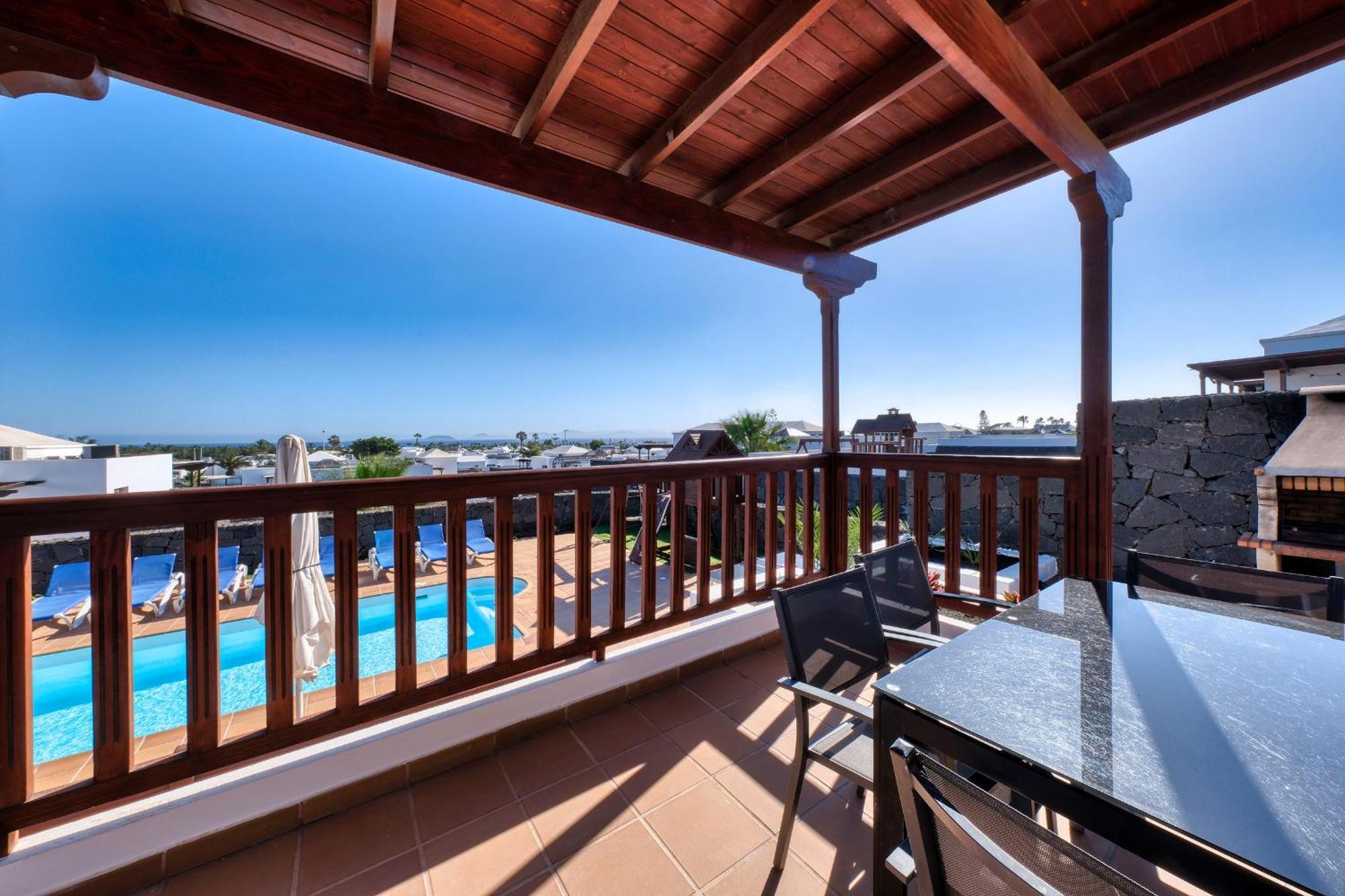 Villa Flavia-Private Pool, Jacuzzi, Sea Views Playa Blanca  Exterior photo